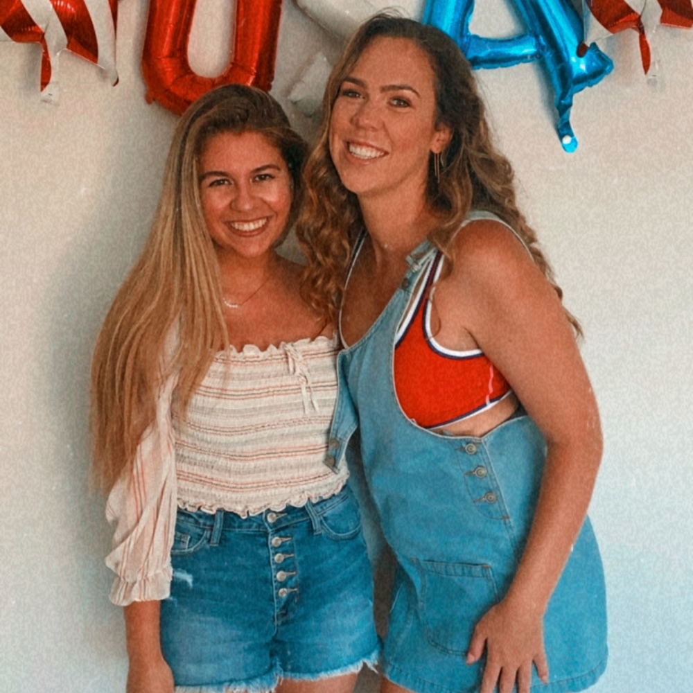 Meet your Posher, Caitlyn